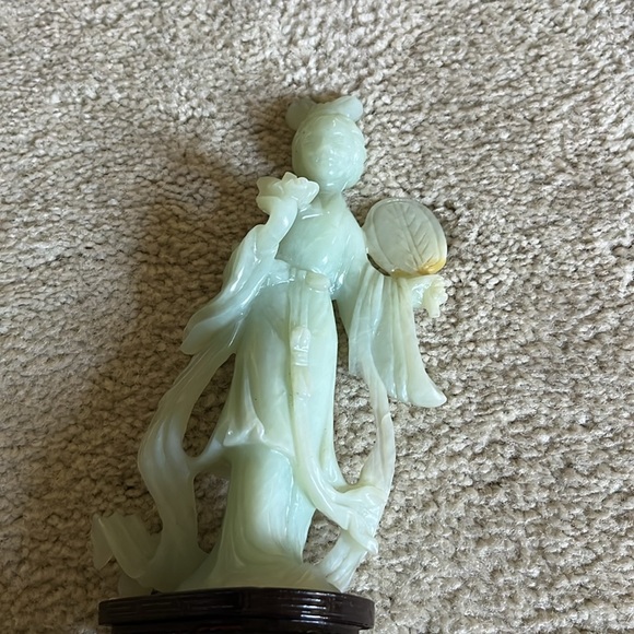 Beautiful Jade statue. - Picture 4 of 5
